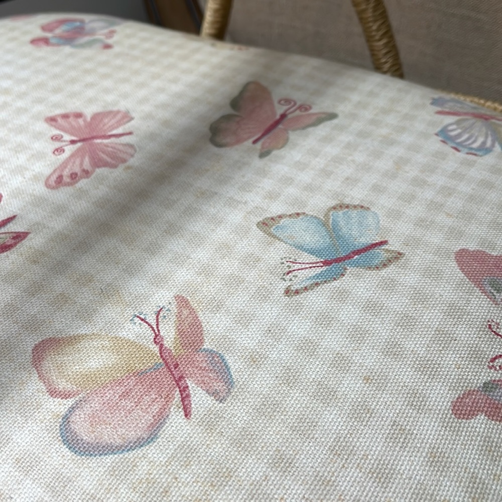 Vintage Butterfly Sewing Basket Double Handle Storage Container - Picture 4 of 16